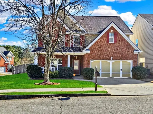 689 Lynnfield Dr, Lawrenceville, GA 30045