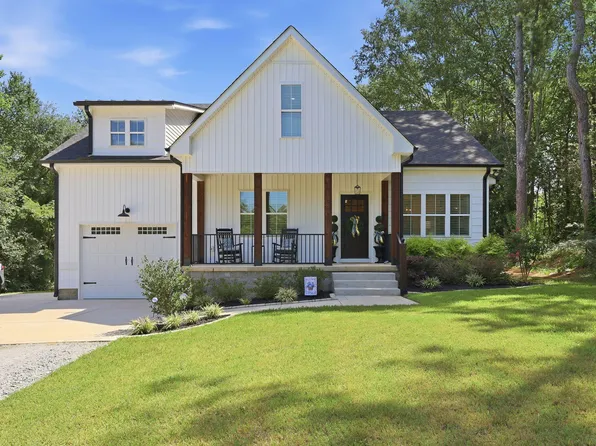 552 N Orange St, Coats, NC 27521