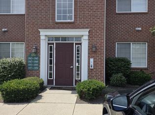 1945 Fortstone Ln #8, Columbus, OH 43228