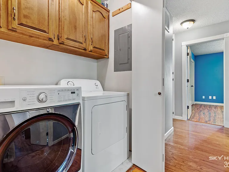 2416 N Robin Rd — Photo 8