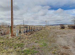 102 Pierson St, Kaycee, WY 82639