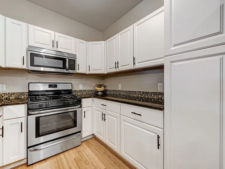 1302 Cedar Ave — Photo 14