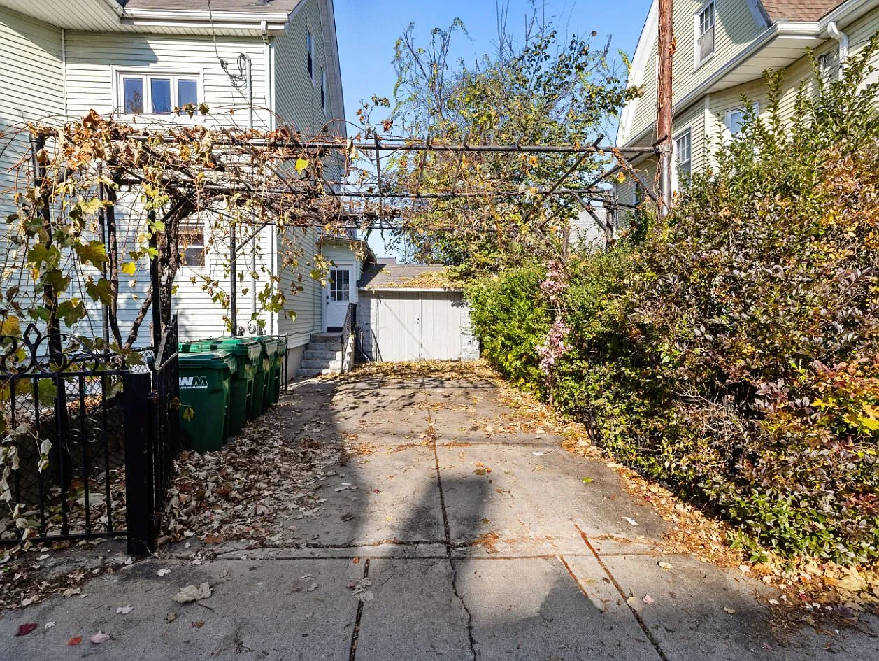 42 William Street Unit 2 - E — Photo 2