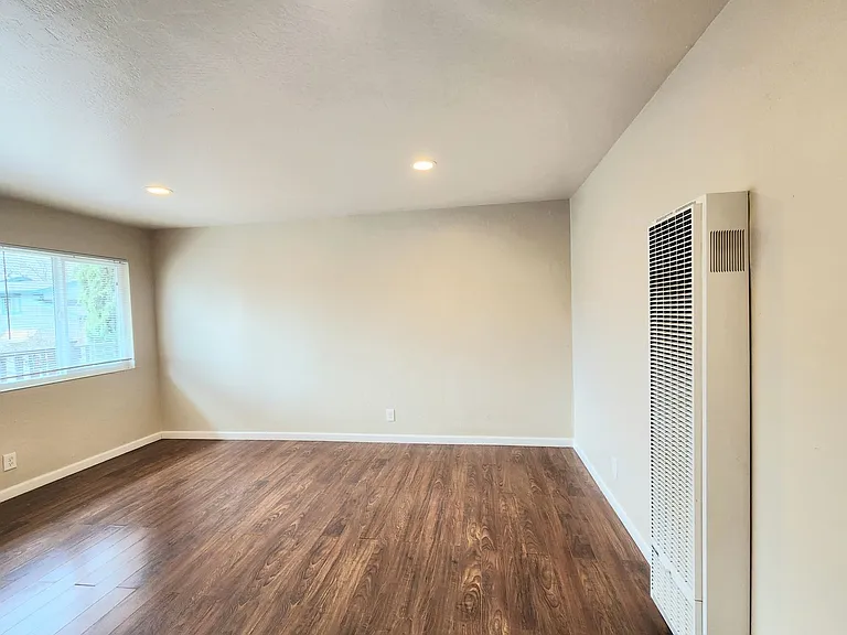 416 Poplar Ave — Photo 5