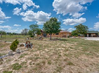 300 County Road 324, Adkins, TX 78101