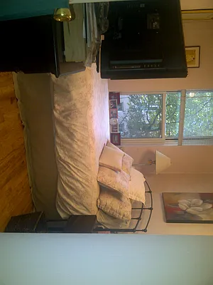 Rented by Constantinos Kaimakliotis, LREB | media 10