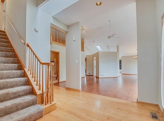 3rd image of 6740 S Pointe Dr