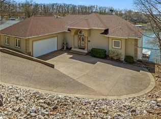 1065 Imperial Point Dr, Four Seasons, MO 65049