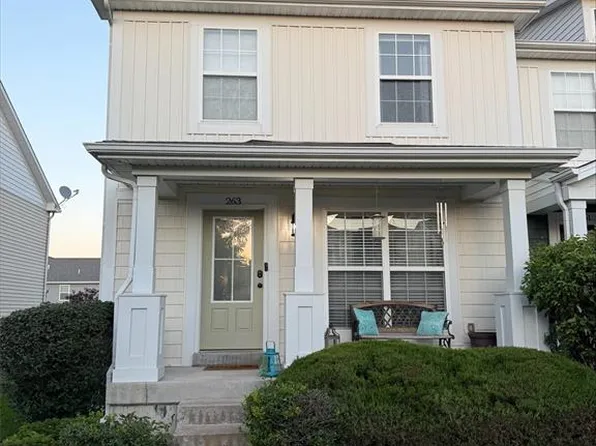 263 Countryshire Dr, Lake Saint Louis, MO 63367