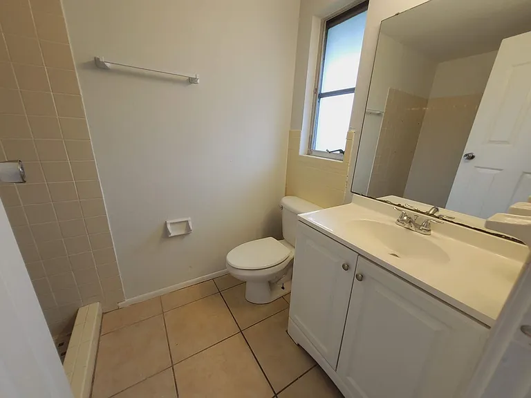 6916 Brentford Rd — Photo 13