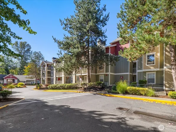 7711 NE 175th Street #308, Kenmore, WA 98028