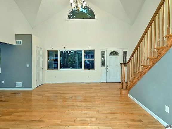 3rd image of 340 3rd Ave