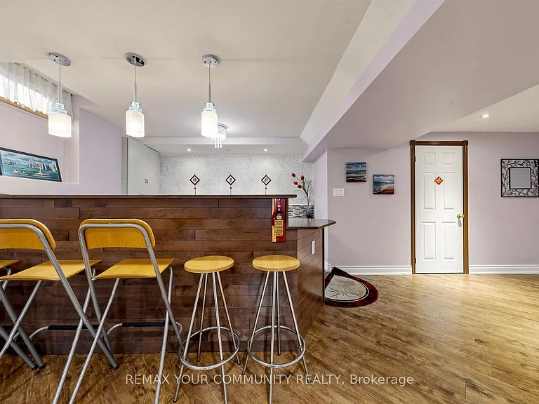 32 Soho Cres #BASEMENT — Photo 10