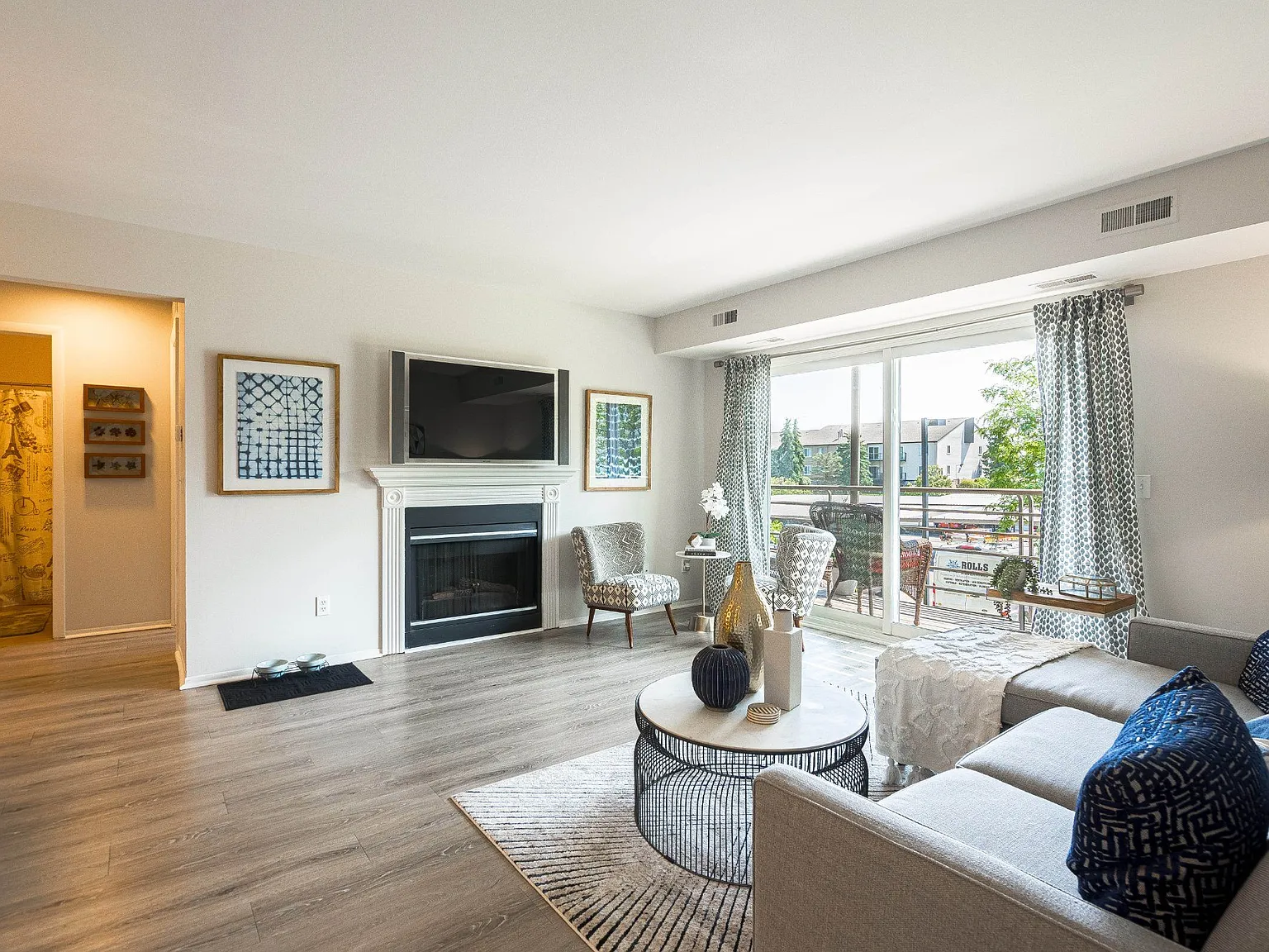 The Emerson Apartments — Photo 4
