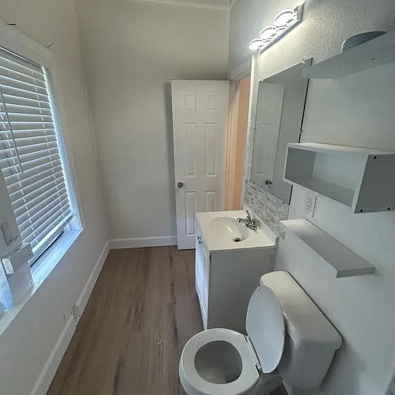 1031 Neville Ave — Photo 10