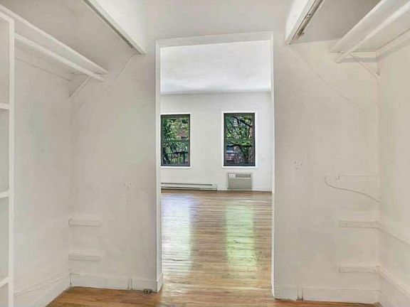 3rd image of 316 E 77th St APT 2