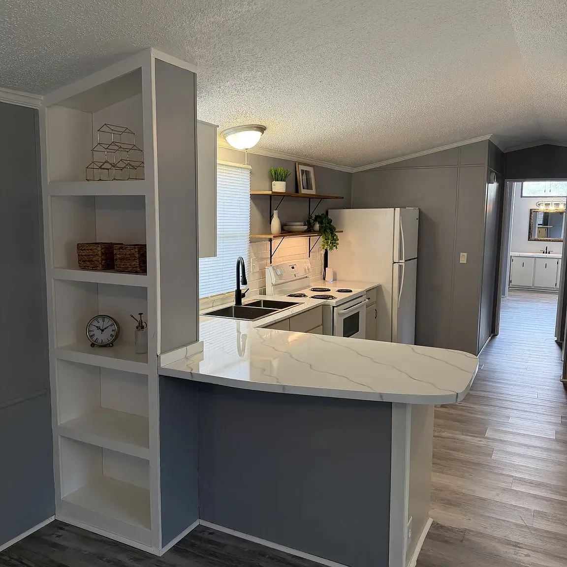 2 bed, 920 sqft, $1,250 — Photo 2