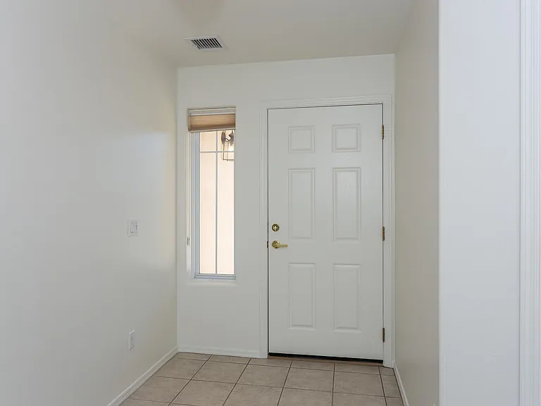 1654 Saint Andrews Way — Photo 5