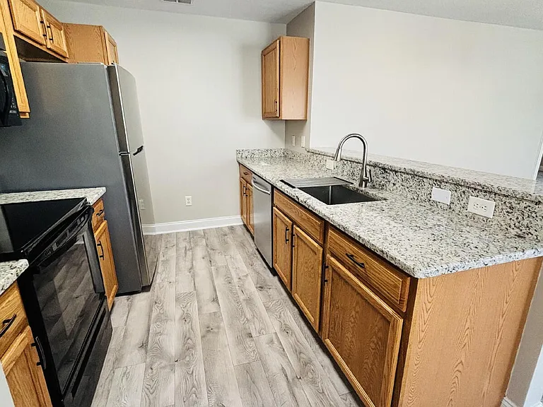 43 Foxden Dr #204 — Photo 6