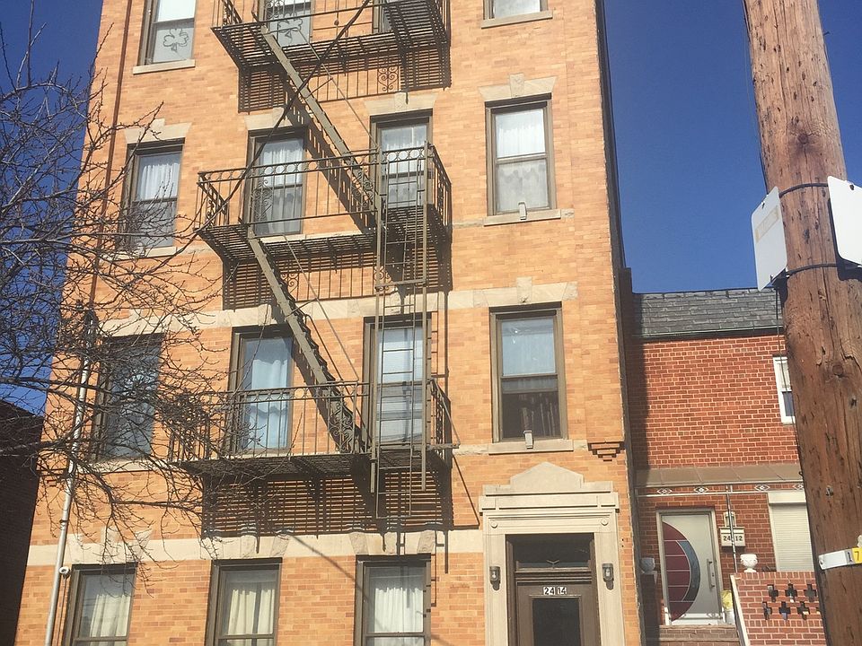 1st image of 2414 21st St APT 9