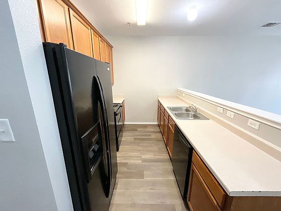 5th image of 10830 Mathom Lndg APT 1