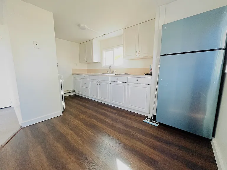 344 Sanford Ave — Photo 5
