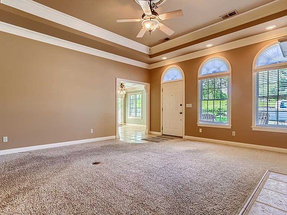4th image of 8324 Wolf Creek Ct