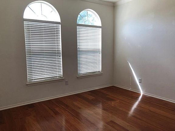 5th image of 603 Forest Hill Dr