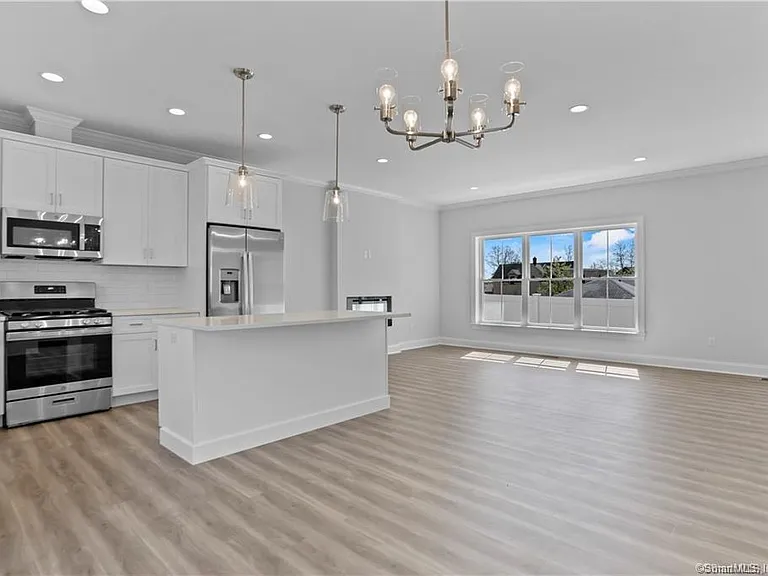 348 Halley Ave #348 — Photo 9