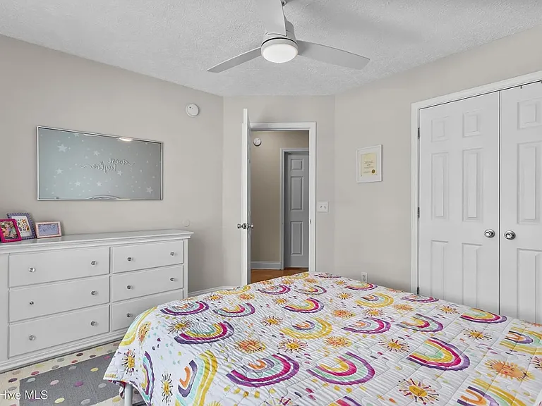 513 Catamaran Dr — Photo 34