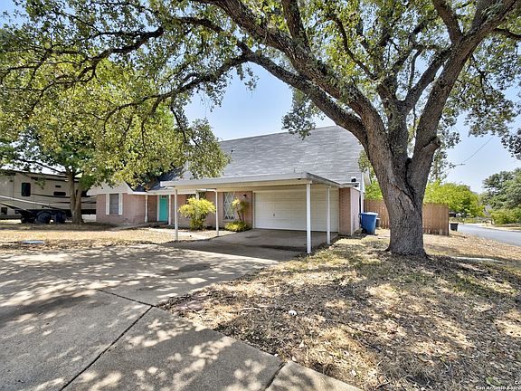2nd image of 810 COBBLE DR