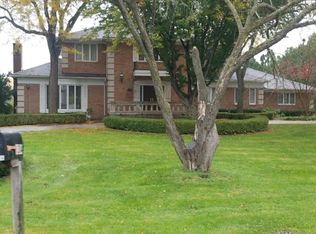 6321 Dakota Cir, Bloomfield Hills, MI