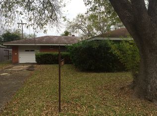 1806 E Loma Vista Ave, Victoria, TX 77901