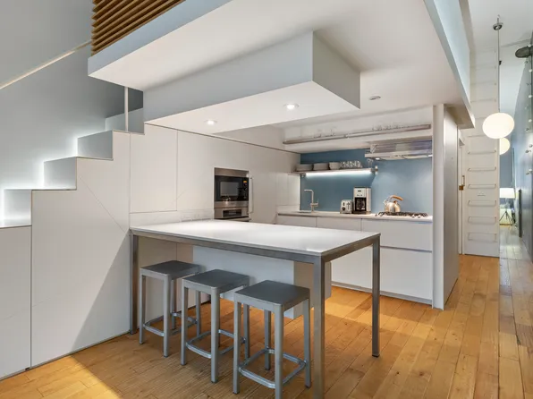 155 West 15th Street image 5 of 10