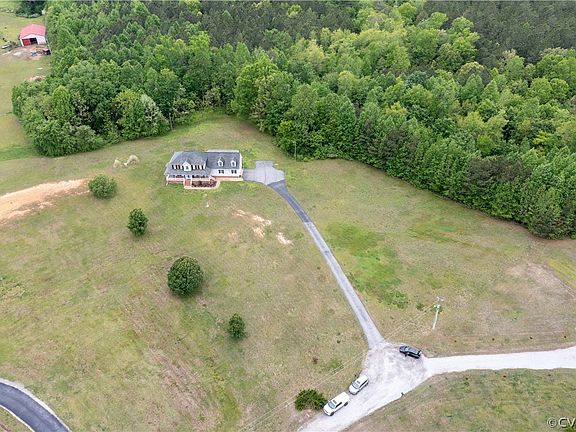 3rd image of 5649 Spencer Ln