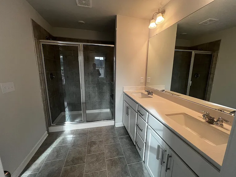 5871 Woodlawn Dr — Photo 11