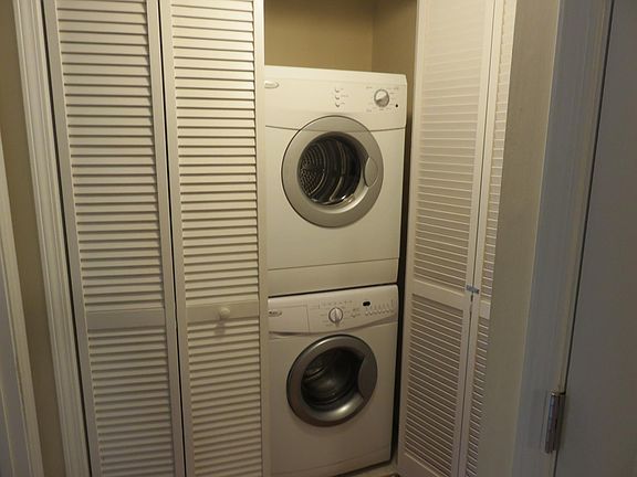 4th image of 5260 Crossbow Cir Unit 10B