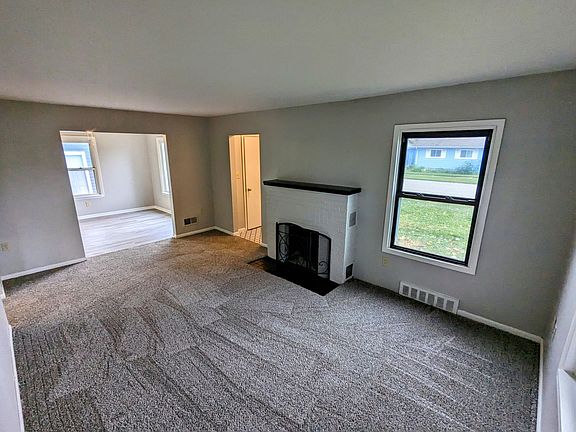 3rd image of 710 Duffey St