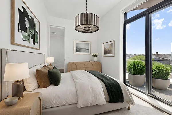 Bedroom, photo 1