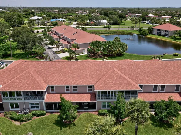 235 Grand Royale Circle Unit 204, Vero Beach, FL 32962