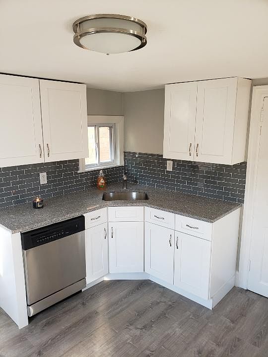1st image of 68 W Jamaica Ave