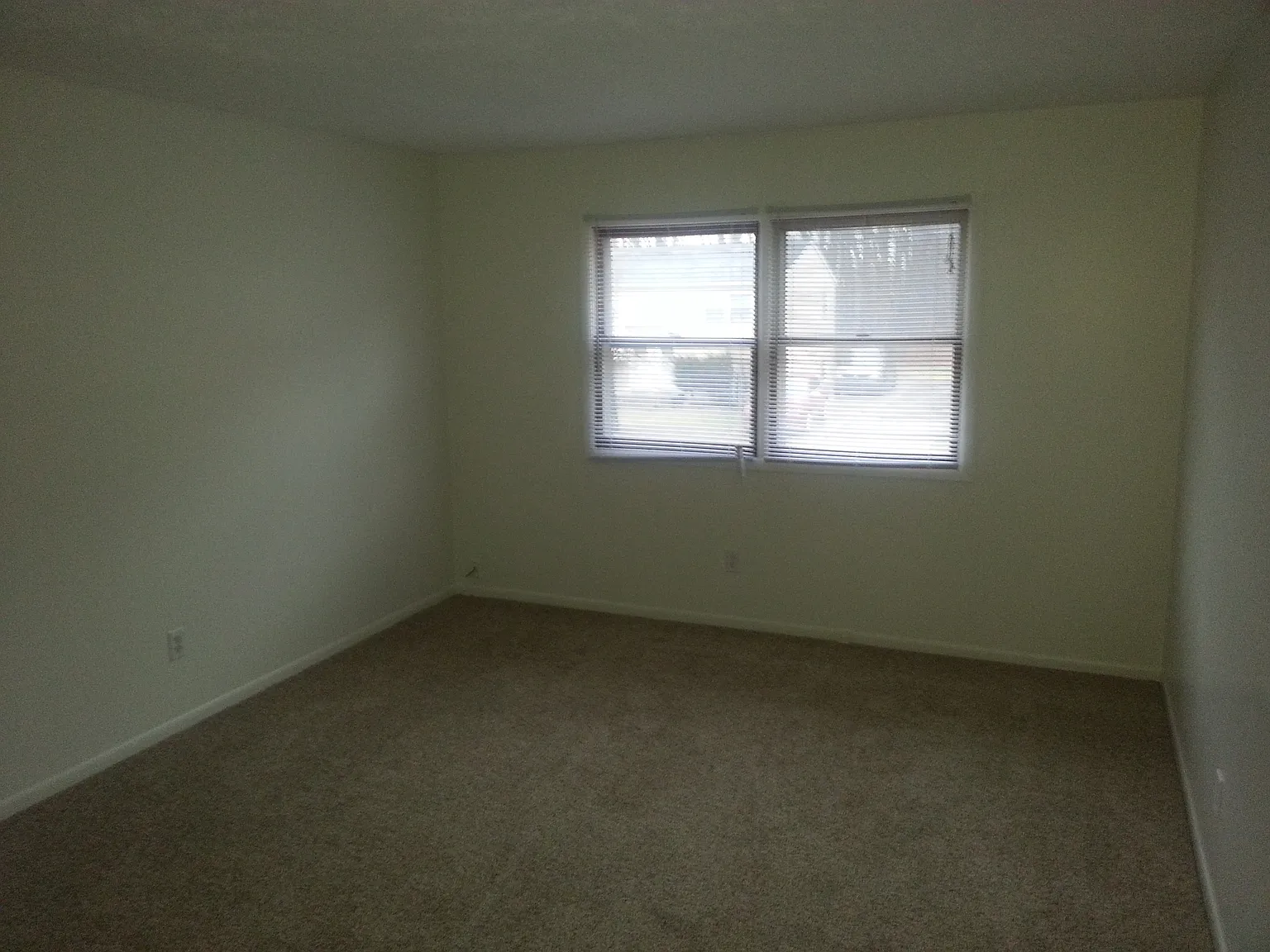 2 bed, 850 sqft, $1,150 — Photo 2