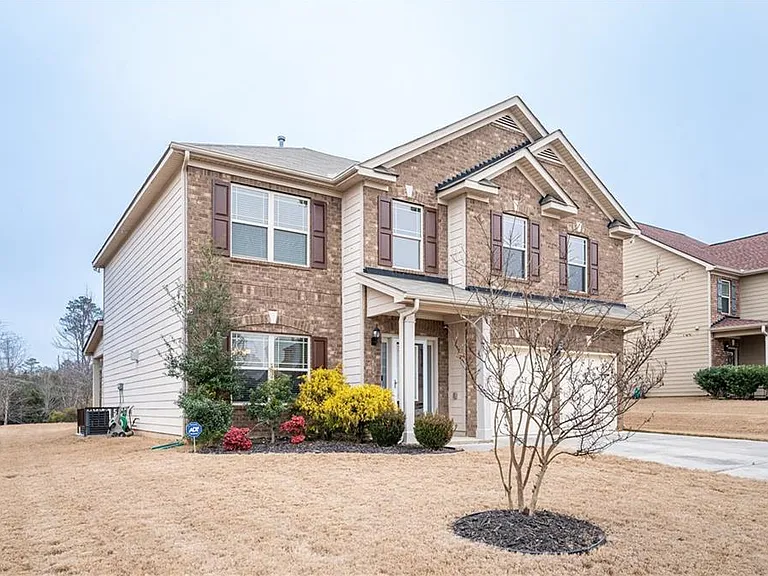 7761 Sylvaner Ln — Photo 3