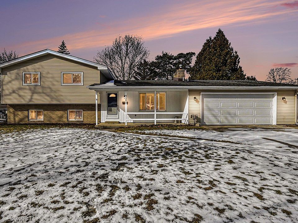 1st image of 3207 Greenway Dr
