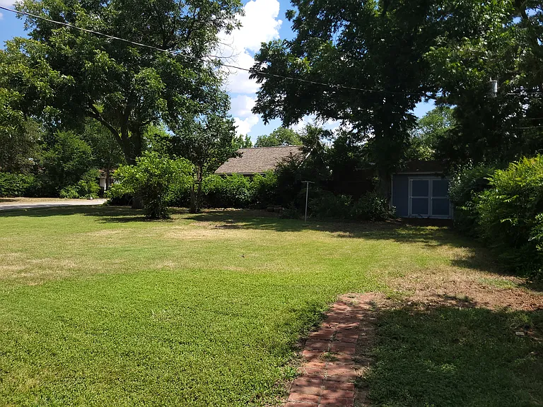 503 W Nash St — Photo 23