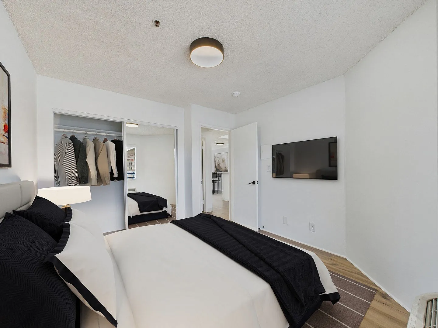 Keystone Apartments — Photo 4