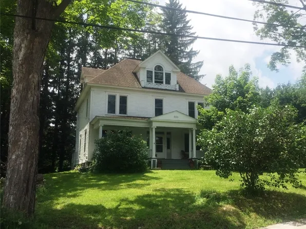 137 W Main St, Stamford, NY 12167