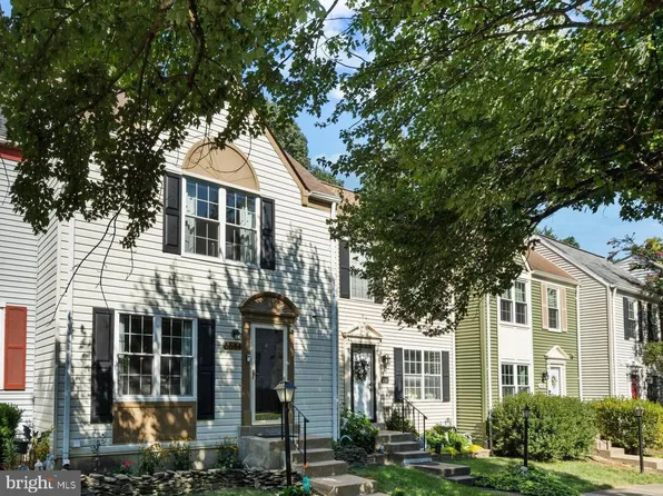 6644 Greenleigh Ln, Alexandria, VA 22315