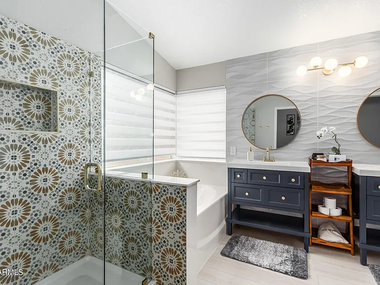 8820 W Kings Ave — Photo 16