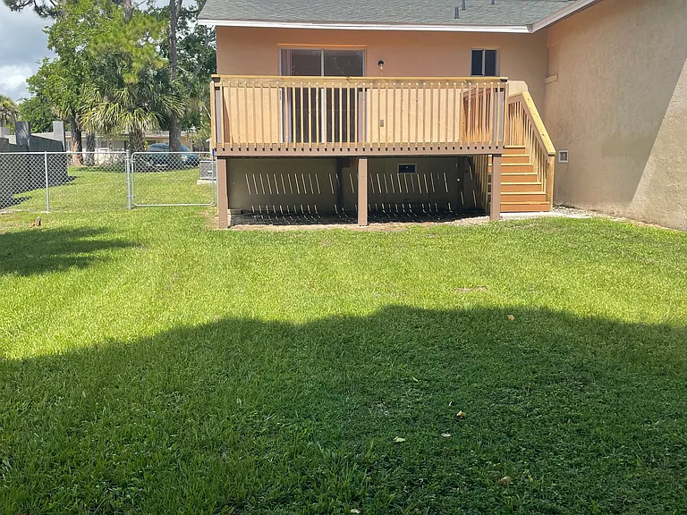 1719 Edgewater Dr — Photo 24